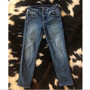 American Eagle Crop Jeans
